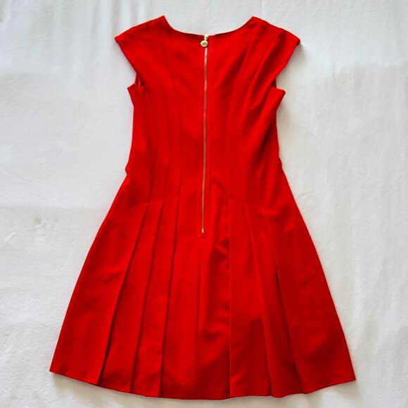 Red Calvin Klein Stunner - Picture 12 of 14